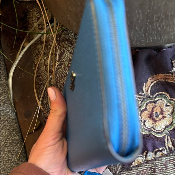 Authentic COACH 1941 crossgrain leather zip around phone card wallet - Picture 7 of 13